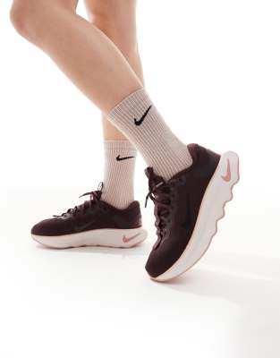 Nike Training Nike Training Motiva trainers in burgundy-Red