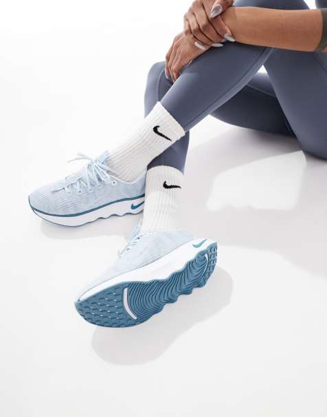 Nike Training Motiva unisex trainers in light blue - view 1