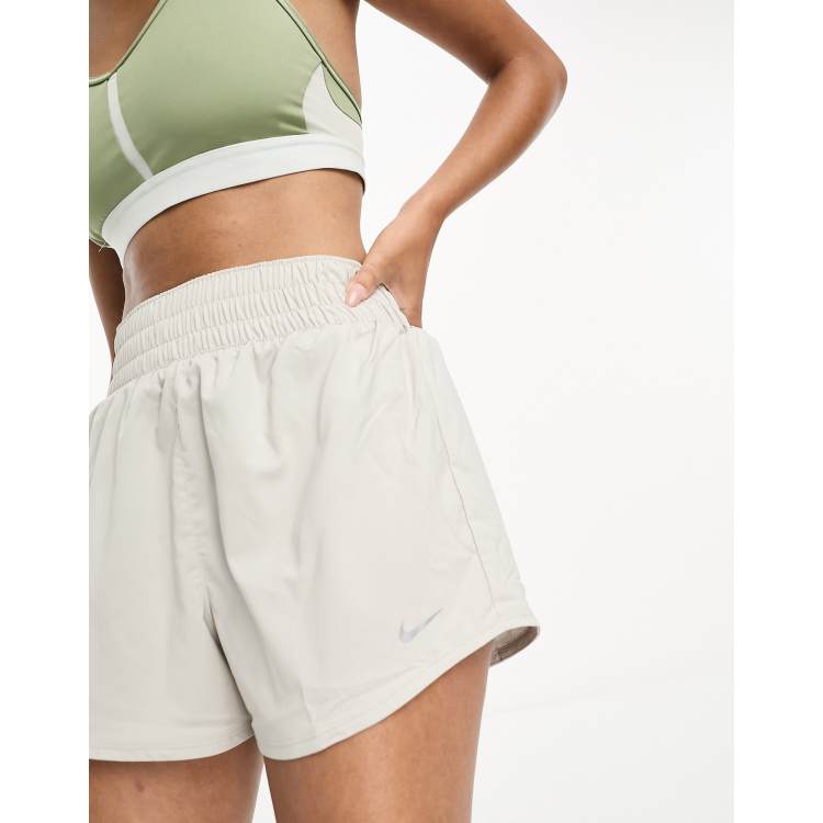 White nike tempo clearance shorts