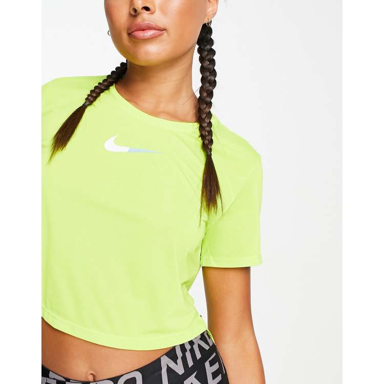 Green nike crop clearance top