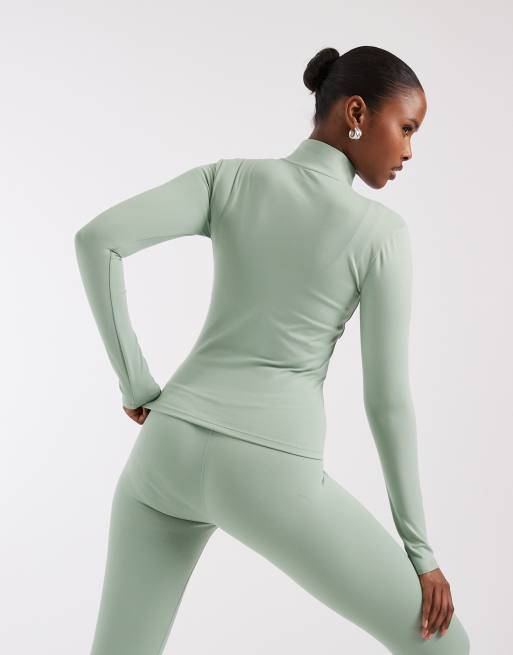 Nike Training – One – Dri-FIT – Grön, figursydd topp med långa ärmar och dragkedja, 3 av 4