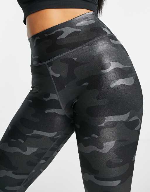 Grey camo sale leggings nike