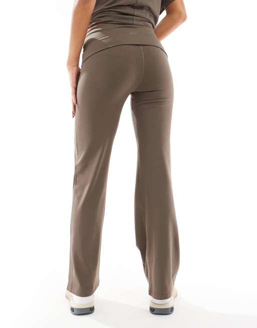 Nike Training One Dri-FIT Leggings a zampa marroni con