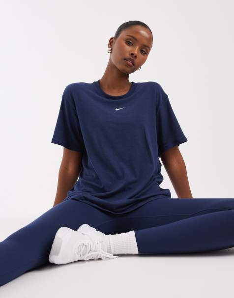 Nike Training – One Dri-FIT – Locker geschnittenes, kurzärmliges Oberteil in Marineblau - view 1