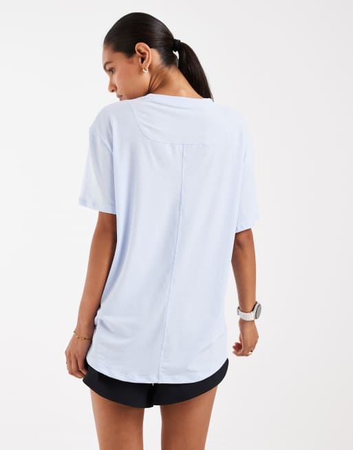 Nike Training One Dri-FIT luźny top z krótkim rękawem w kolorze niebieskim, 4 z 4