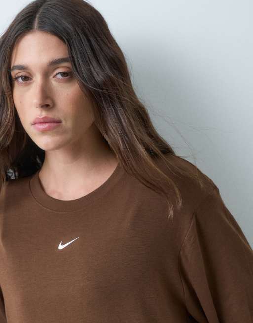 Nike Training One Dri-FIT ruimvallende top met lange mouwen in bruin, 3 van 5