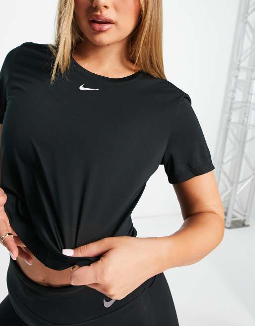 BLACK SHORT SLEEVE CROP TOP - WOMEN