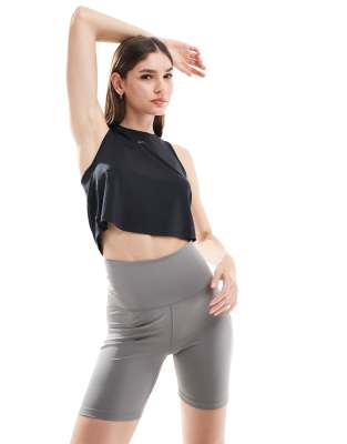 One Dri-Fit slim crop tank top in black