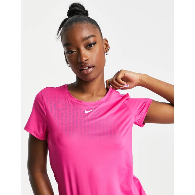 Womens pink 2024 nike top