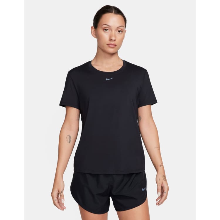 Nike slim t shirt hotsell