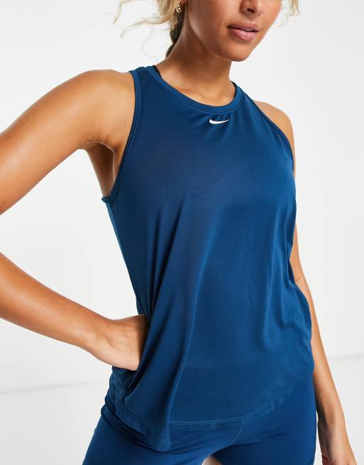 Blue nike gym clearance top