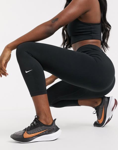 Nike Training – One – Kurze Leggings in Schwarz