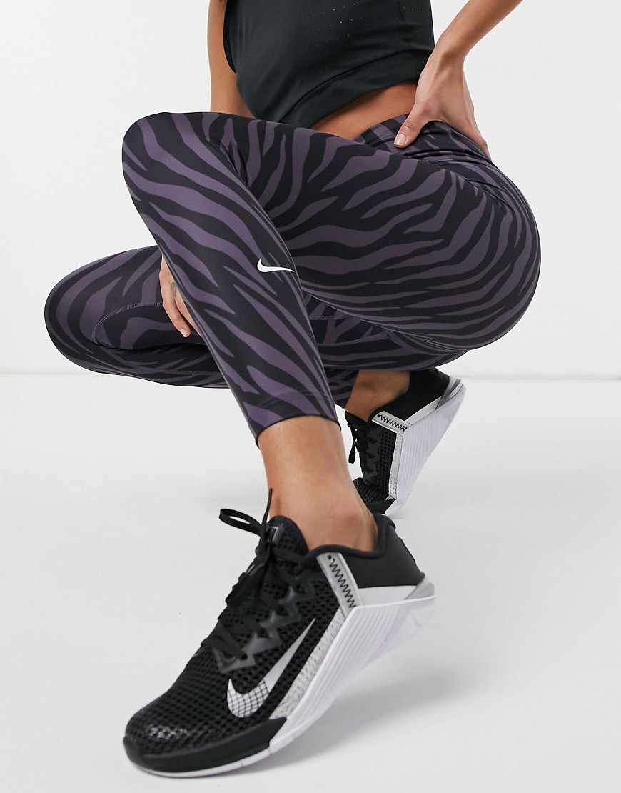 Nike Training One Sculpt Tight 7/8 leggings in zebra print-Purple