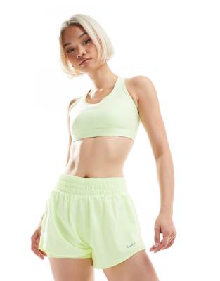 Nike Training - One - Short en tissu Dri-FIT à taille mi-haute 2-en-1 3 pouces - Citron vert
