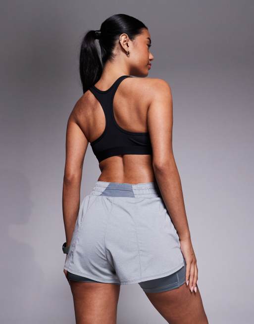 Nike Training - One - Short en tissu Dri-FIT taille haute 2-en-1 3 pouces - Gris, 4 de 5