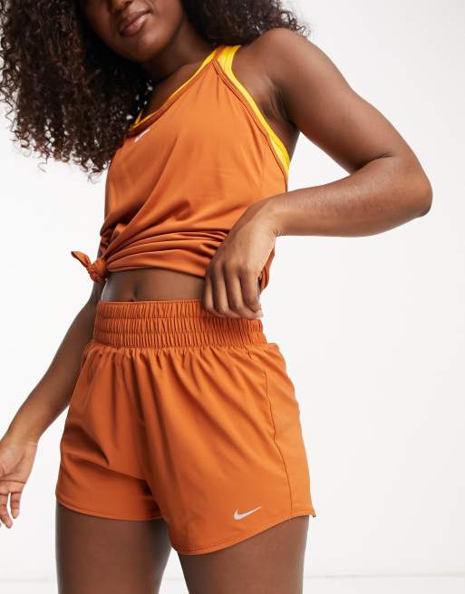 Nike Training - One - Short met hoge taille in oranje