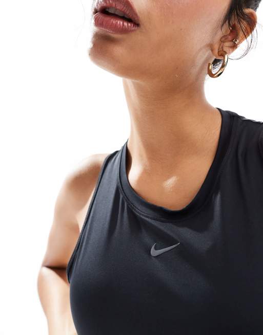 Nike Training One tank top in black, 3 of 4