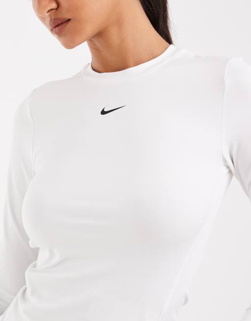 Nike Training - One - Top ajusté à manches longues en tissu Dri-FIT - Blanc, 3 de 4