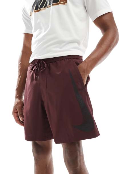 Nike Training - Pantaloncini bordeaux da 7“ con logo - view 1