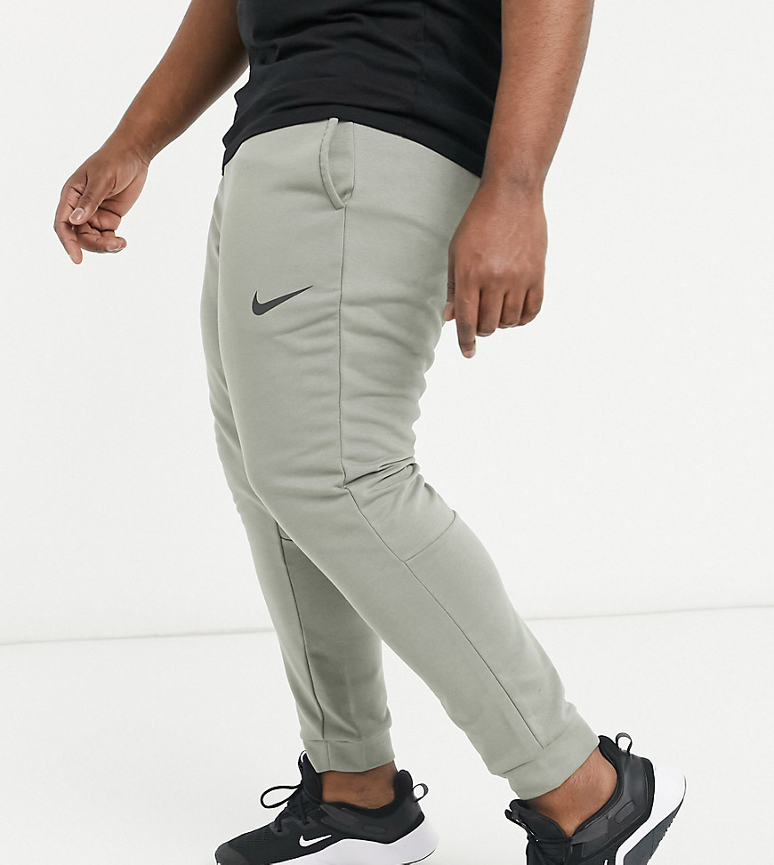 Nike - Training - Plus - Dry - Joggingbroek in kaki-Groen