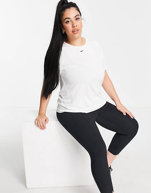 Sportswear Nike Training Plus mesh t-shirt in white 
