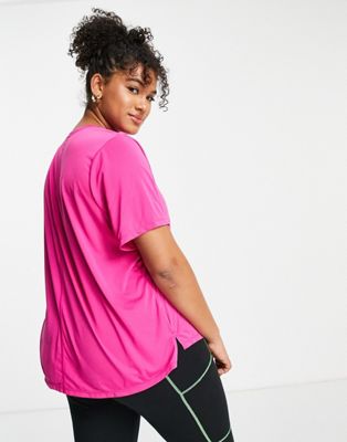 Tops imprimés Nike Training Plus - One - T-shirt coupe classique en tissu Dri-FIT - Rose