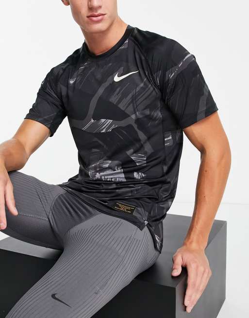 Nike Training – Pro Camo Dri-FIT – Czarny wzorzysty T-shirt o dopasowanym kroju