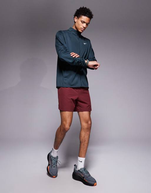 Nike Training Pro Dri-FIT 6 inch shorts in red, 2 of 5