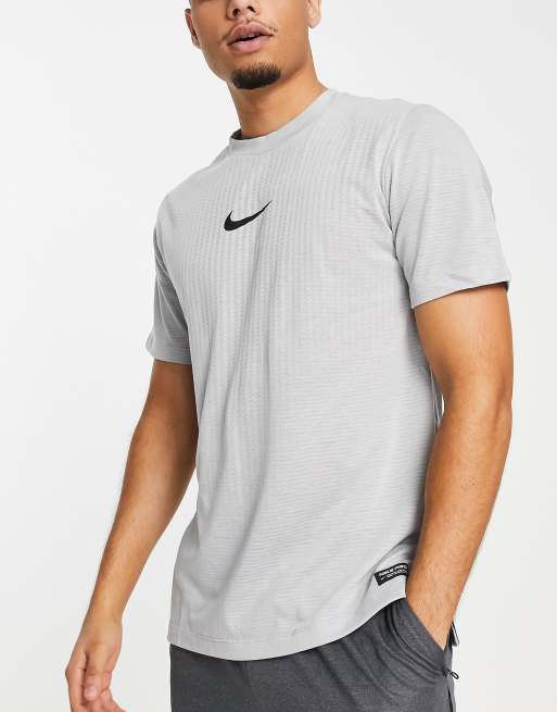 Nike cooling clearance shirt