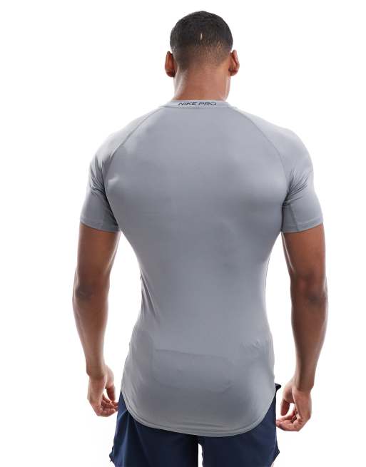 Nike Training - Pro - Dri-FIT - Grå og tætsiddende T-shirt, 4 af 4
