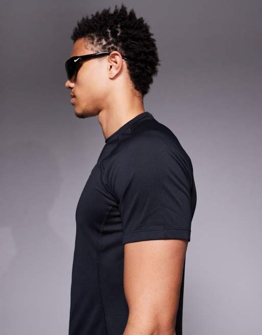 Nike Training Pro Dri-FIT muscle fit t-shirt in black, 4 of 5