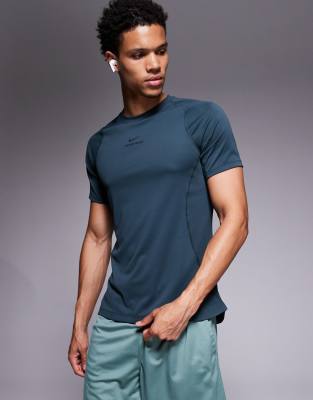 Nike Training Nike Training Pro Dri-FIT muscle fit t-shirt in green