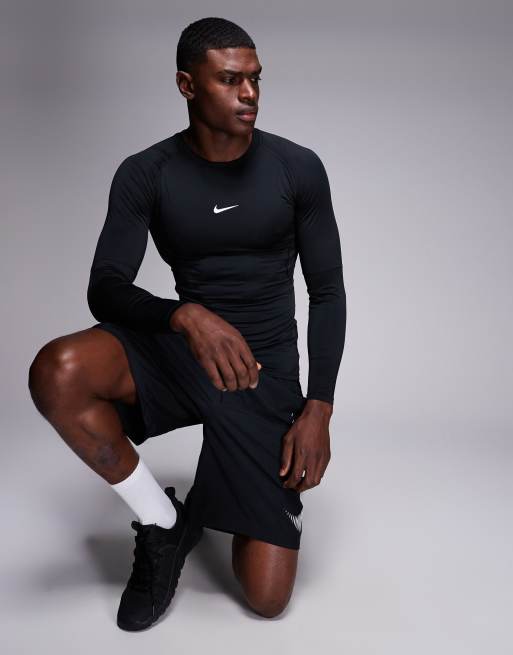 Nike Training - Pro - Dri-FIT - Muscle fit top met lange mouwen in zwart, 2 van 5