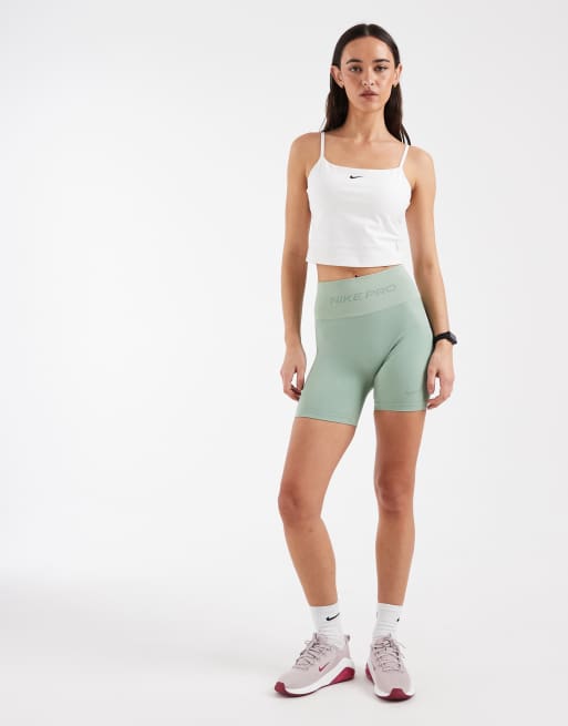 Nike Training Pro Dri-FIT seamless 5 inch shorts in green, 2 of 5