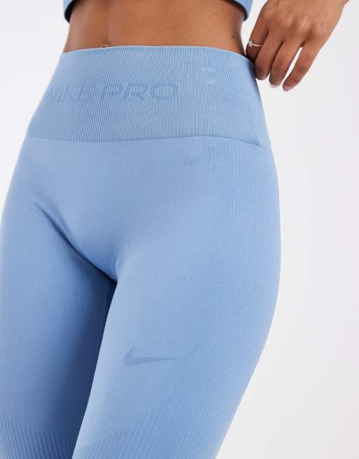 Nike Training Pro Dri-FIT seamless 7/8 legging in blue, 4 of 5