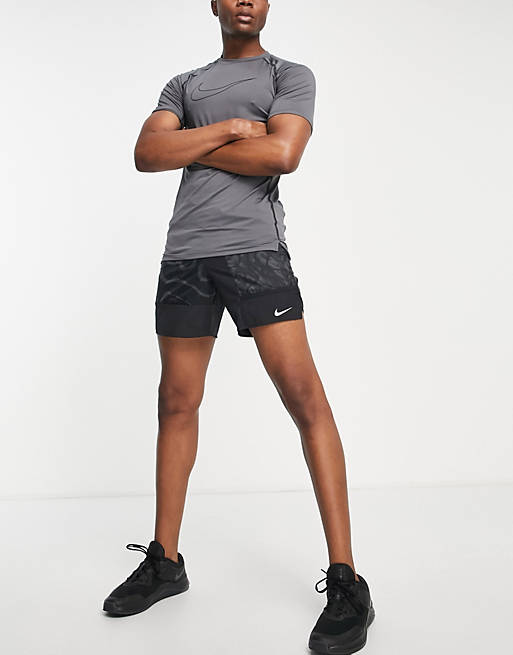 Interpretatie Ambacht verbrand Nike Training Pro Dri-FIT slim fit T-shirt in gray | ASOS