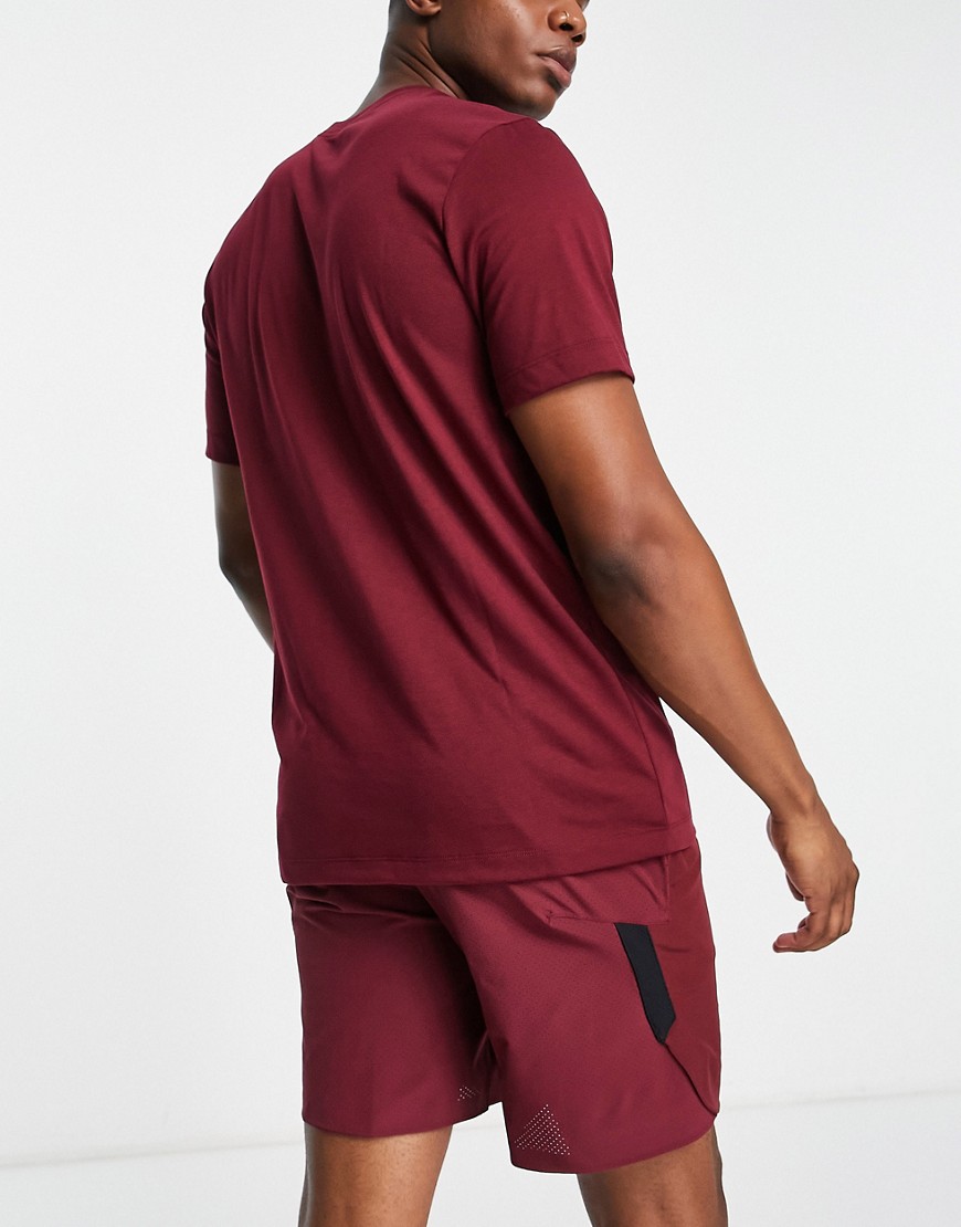 Pro Dri-FIT - T-shirt rosso scuro con logo - Nike Training T-shirt donna  - immagine3