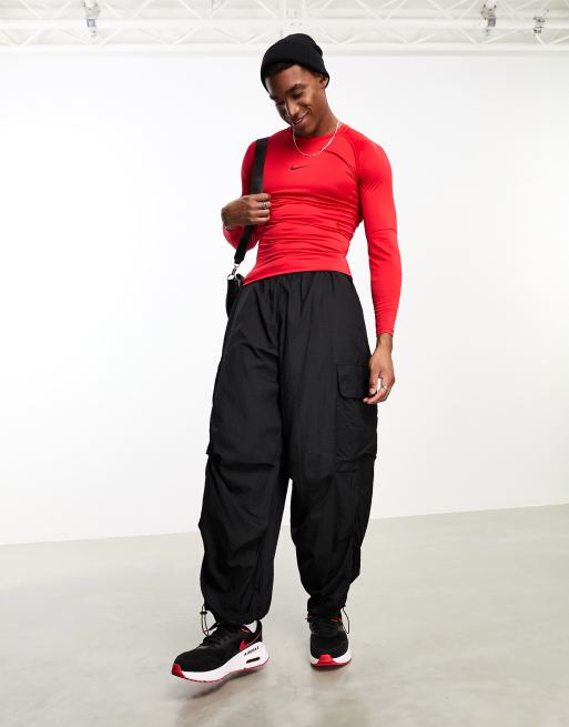 Tight best sale sweatpants nike