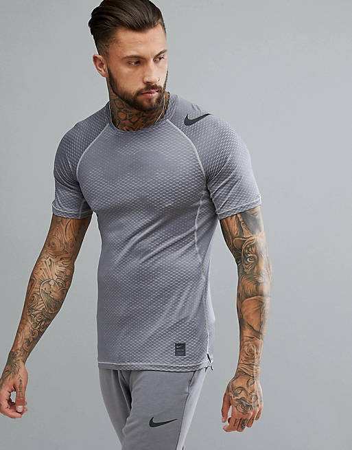 Nike Training pro Hypercool fitted t-shirt in grey camo 888291-027 | ASOS