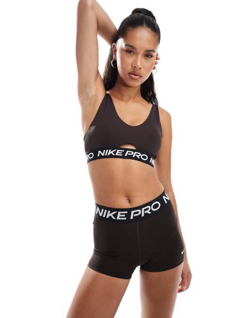 Nike Training Pro Indy Brassiere de sport a decollete plongeant maintien modere Marron