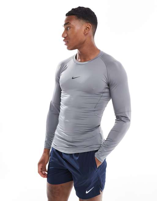 Nike Training Pro muscle fit longsleeve top in gray, 3 of 4
