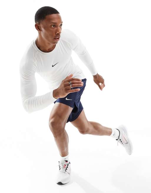 Nike Training Pro muscle fit longsleeve top in white, 2 of 4