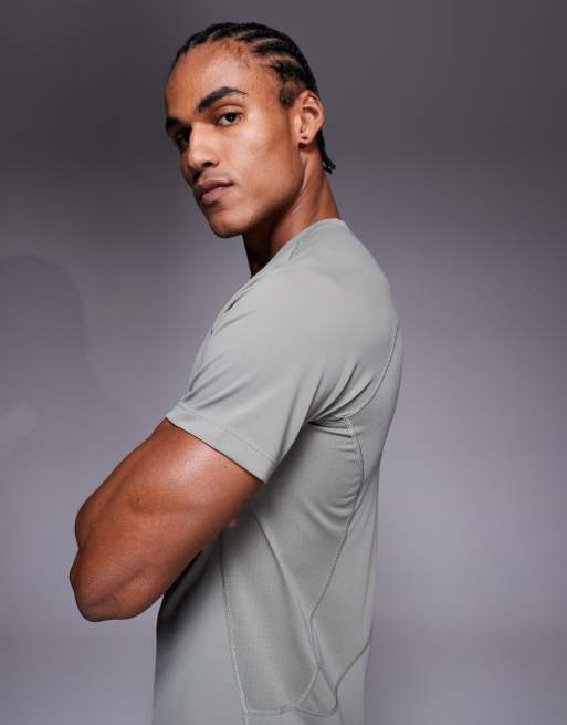 Nike Training Pro muscle fit top in green, 5 of 5
