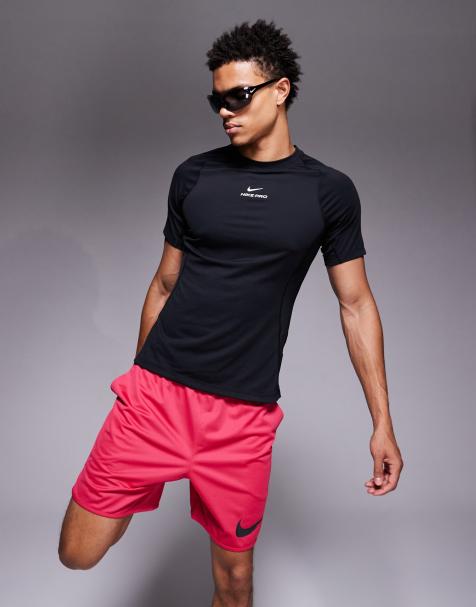 Nike Training - Pro - T-shirt moulant en tissu Dri-FIT - Noir - view 1