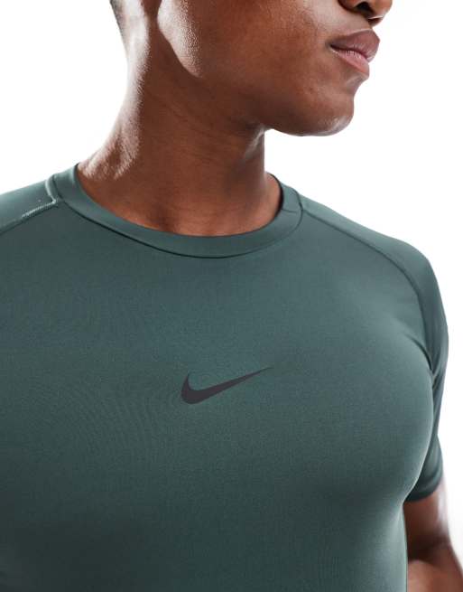 Nike Training Pro tight short sleeve top in green