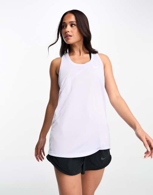 Nike Training – Racer Dri-FIT – Tanktop in Lila