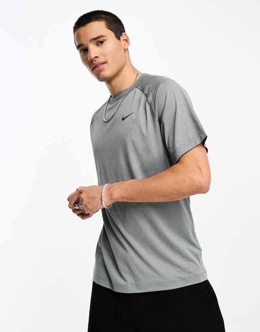 Nike Training - Ready Dri-Fit - T-shirt in grijs
