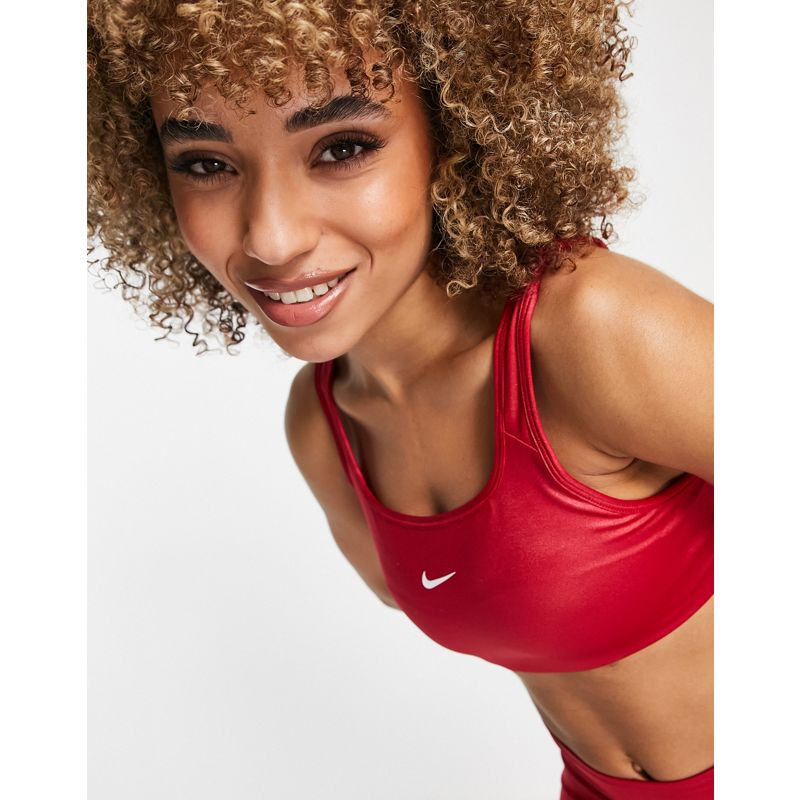 Activewear Donna Nike Training - Reggiseno sportivo a sostegno medio in tessuto Dri-FIT rosso lucido con logo Nike