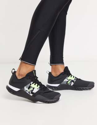 nike training renew trainers in black