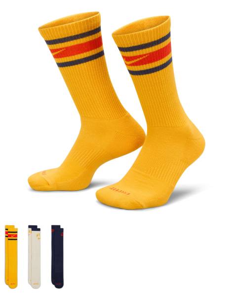 Nike Training retro log Everyday Plus 3 pack logo socks in yellow, white and navy - view 1
